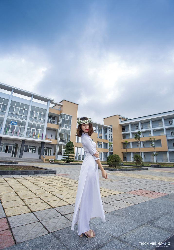 厨房里从后面进去她身体视频